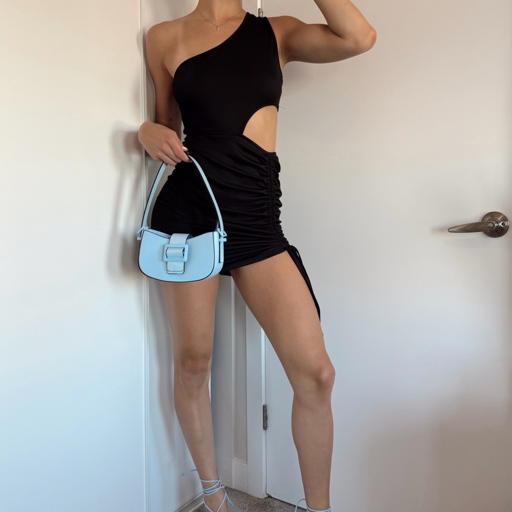 Elegant Black One-Shoulder Dress